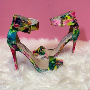 Colorful heel
